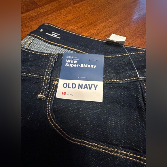 NWT Old Navy Wow Super-Skinny Long Jeans - Picture 4 of 8